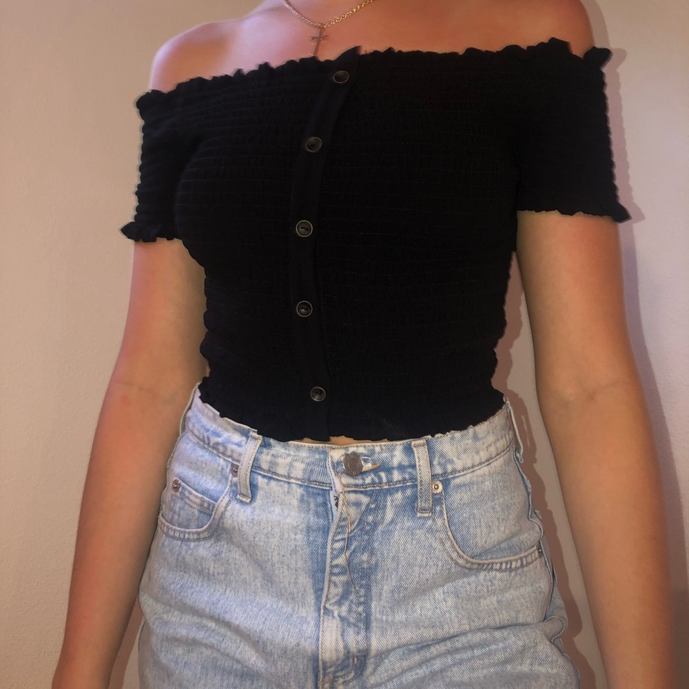 BRAND NEW OFF THE SHOULDER NEW LOOK TOP